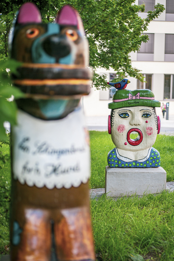 Gersche Guschen, Frau